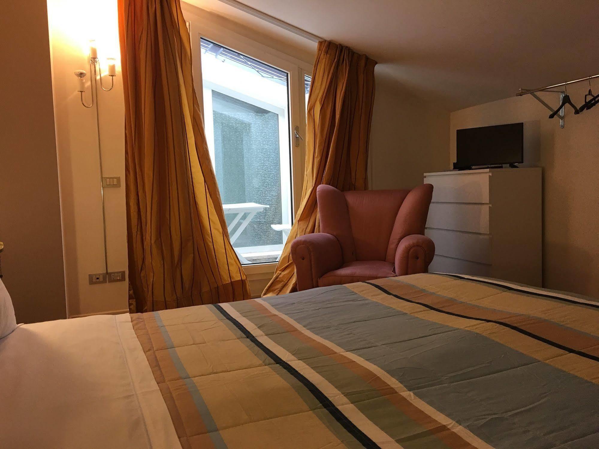 Domus Nova Residenza Il B&B Mantua Dış mekan fotoğraf